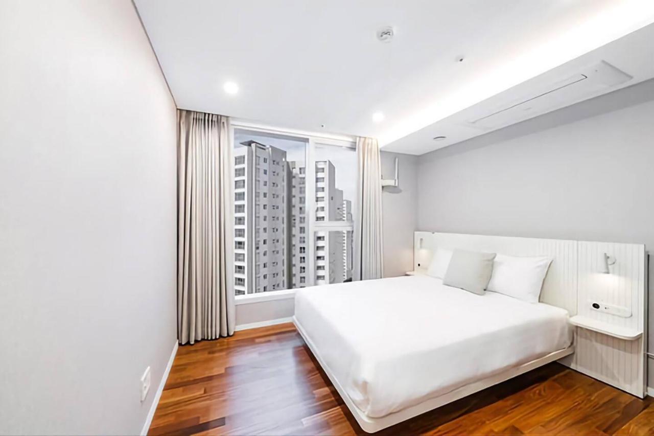Apartemen Uh Flat The Seocho