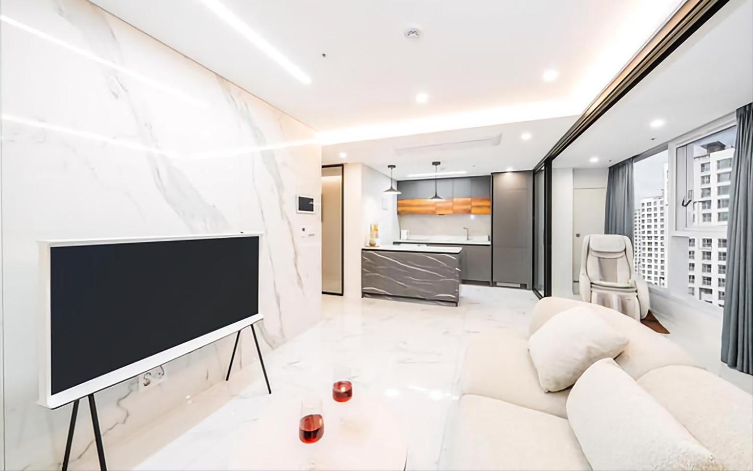 Uh Flat The Seocho Apartemen